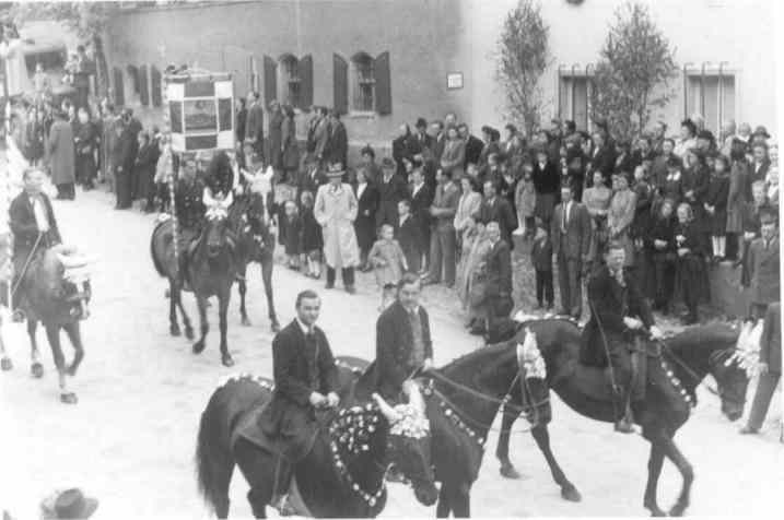 Bräutigam und Begleiter Pfingstmontag 1952